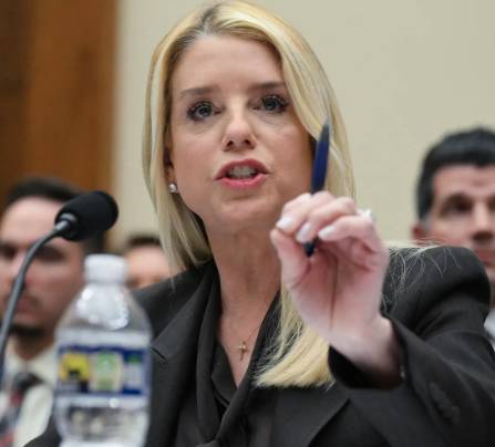 EL ESCÁNDALO EPSTEIN EXPLOTA EN EL CONGRESO: BONDI ACUSADA DE ENCUBRIMIENTO Y AGRESIONES VERBALES