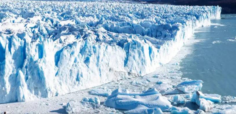 LA IGLESIA SE PLANTA FRENTE AL EXTRACTIVISMO: "LOS GLACIARES NO SON RECURSOS ECONÓMICOS, SON CATEDRALES DE AGUA"
