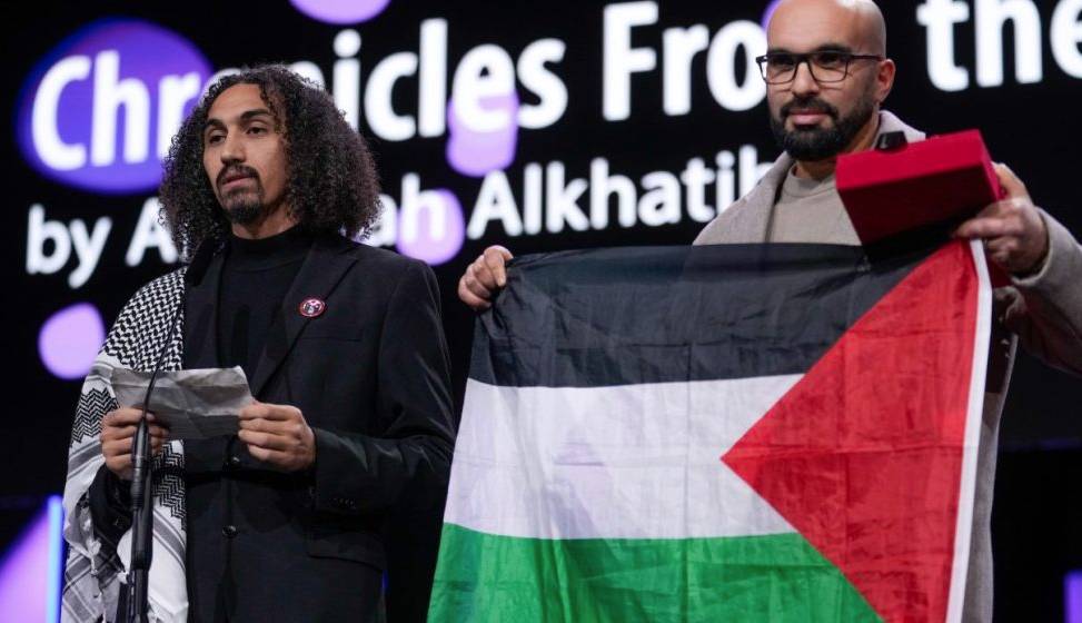 TODO ES POLÍTICO: LAS VOCES DE LOS POBRES DE LA TIERRA LE ARRUINARON LA FIESTA A LA BURGUESÍA EN LA BERLINALE