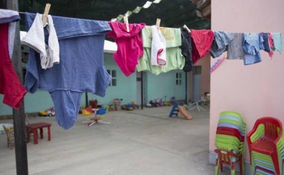 EL ESTADO COMO VIOLADOR SISTEMÁTICO: UN FALLO JUDICIAL EXPONE LA CRISIS DE LAS NIÑECES BAJO TUTELA