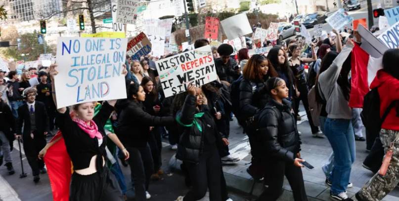 LA RESISTENCIA ESTUDIANTIL FRENTE A LA MAQUINARIA DEPORTADORA