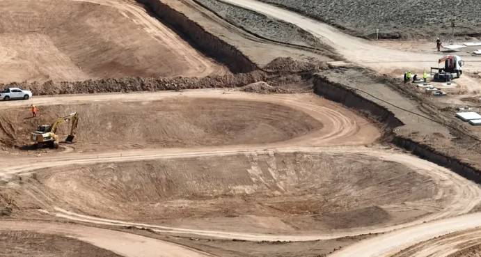 CALCATREU: EL ORO PATAGÓNICO ACELERA HACIA LA PRODUCCIÓN CON POLÉMICAS AMBIENTALES