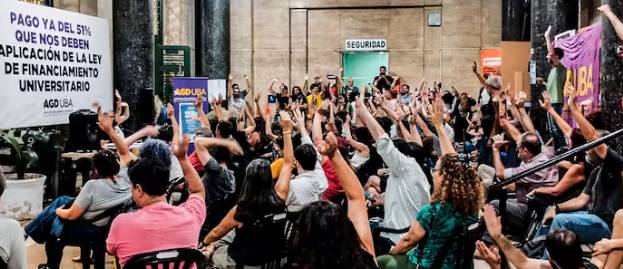 LA UBA EN PIE DE GUERRA: DOCENTES DECLARAN PARO INDEFINIDO CONTRA EL AJUSTE DE LA EDUCACIÓN PÚBLICA