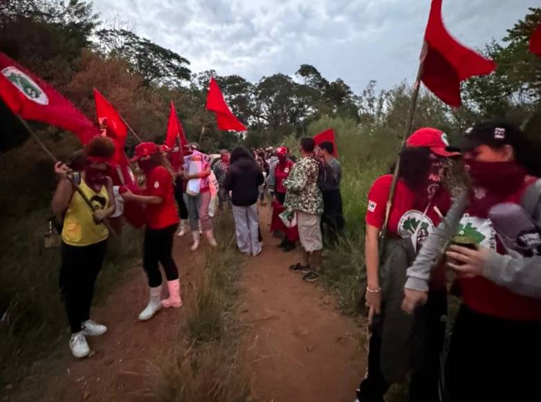 MUJERES DEL MST DESENMASCARAN LA ESCLAVITUD MODERNA Y EXIGEN REFORMA AGRARIA REAL