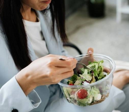 EL HAMBRE LABORAL: CUANDO EL SALARIO NO ALCANZA NI PARA COMER