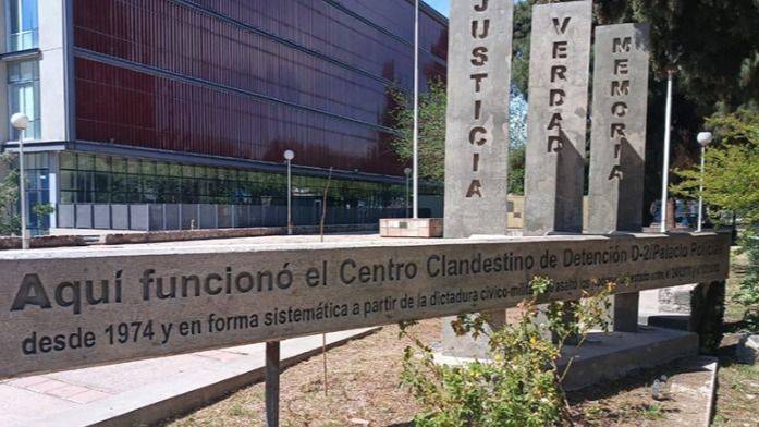 LA INFANCIA ROBADA: PROCESAN A 15 REPRESORES POR CRÍMENES CONTRA 56 NIÑES EN MENDOZA