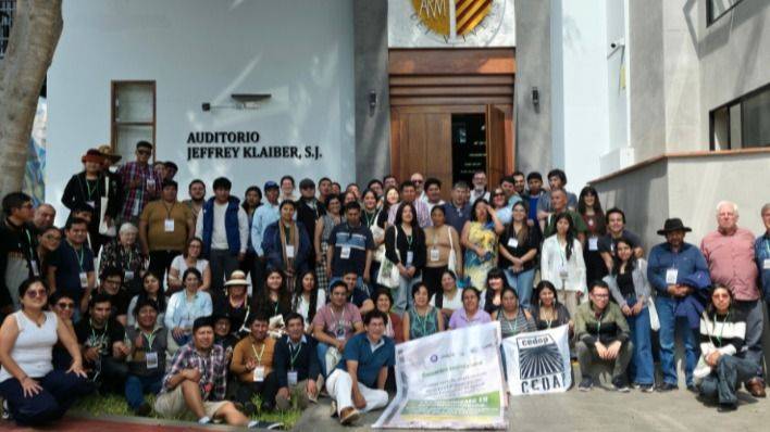 TERRITORIOS EN RESISTENCIA: AMÉRICA LATINA PLANTEA ALTERNATIVAS AL EXTRACTIVISMO NEOLIBERAL