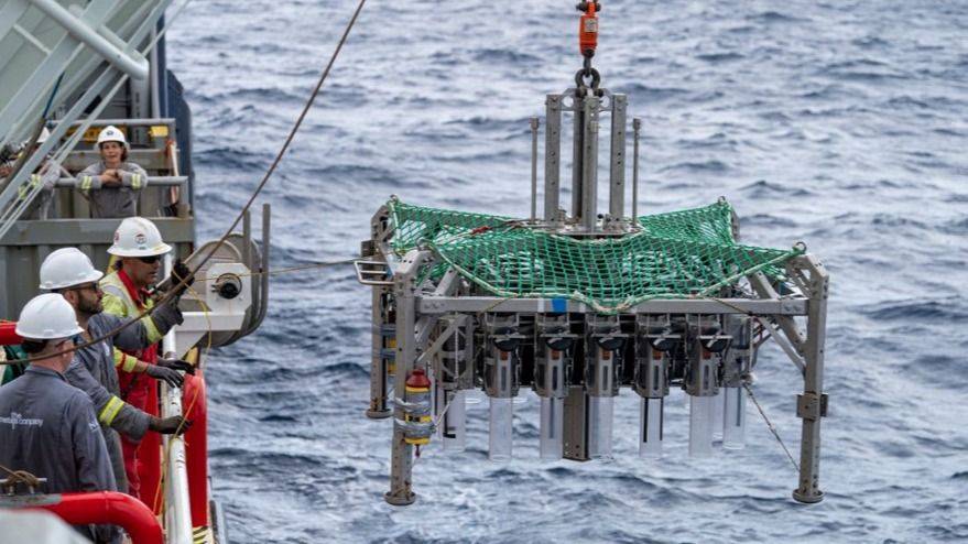 LA NUEVA FIEBRE DEL ORO AZUL: EL RÉGIMEN TRUMP ACELERA LA DEPREDACIÓN SUBMARINA