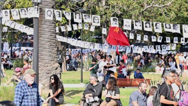 LA PLATA SE LLENA DE MEMORIA: MASIVA MOVILIZACIÓN A 50 AÑOS DEL GOLPE GENOCIDA