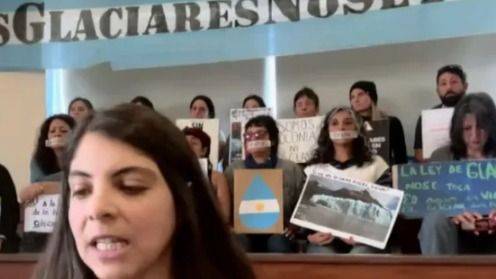 LEY DE GLACIARES. CUANDO EL PODER NO PUEDE ARRIESGAR AL JUEGO DE LA PARTICIPACIÓN POPULAR