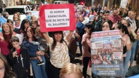 LA REBELIÓN DOCENTE CORRENTINA: SALARIOS DE HAMBRE Y DESCUENTOS BRUTALES