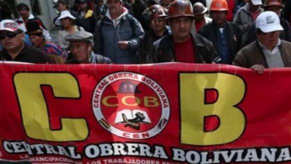 LA CALLE RESPONDE: MASIVA MOVILIZACIÓN OBRERA DESAFÍA EL AJUSTE NEOLIBERAL EN BOLIVIA