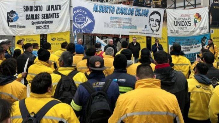 CORREO ARGENTINO EN LLAMAS: GREMIO DECLARA ALERTA NACIONAL POR TRASLADO DE FERIADO Y SALARIOS DE HAMBRE