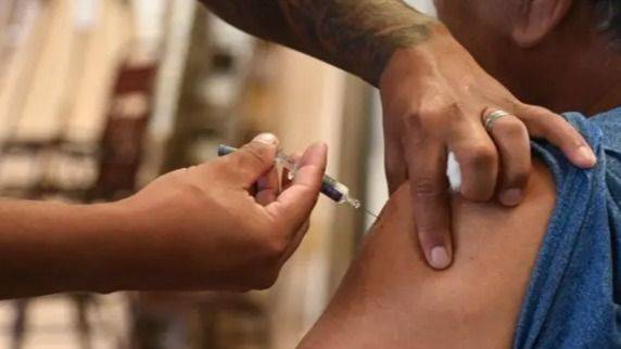 SALUD EN CRISIS: AJUSTE, FALTANTES DE VACUNAS Y BROTES EPIDÉMICOS