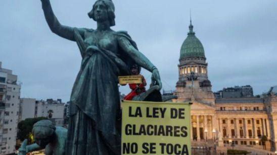"DIPUTADOS: NO TRAICIONEN A LOS ARGENTINOS": PROTESTAS Y ALERTAS POLÍTICAS FRENTE A LA REFORMA NEOLIBERAL