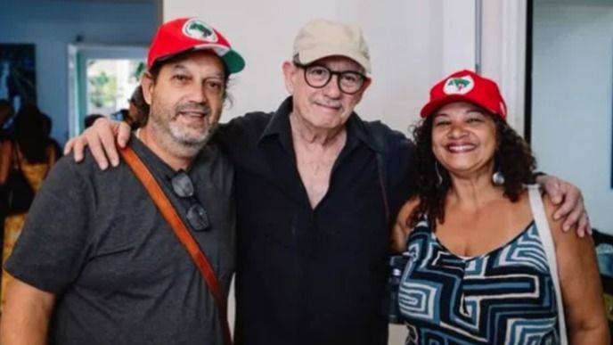 DOS LEYENDAS DE LA CANCIÓN LATINOAMERICANA SE ENCUENTRAN EN LA HABANA EN PLENA CRISIS