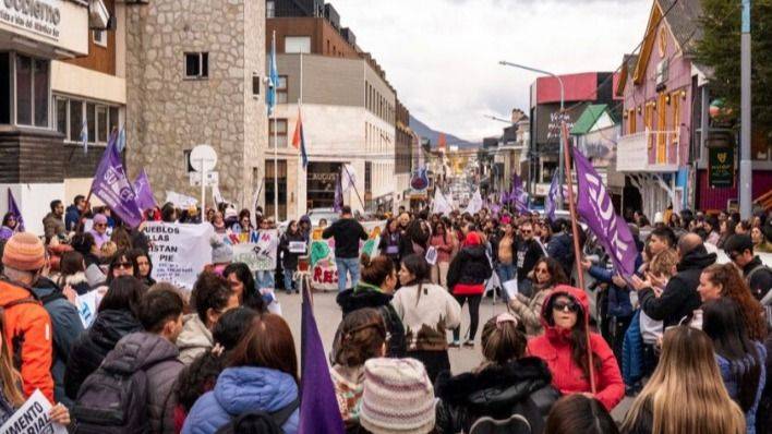 LA REBELIÓN DOCENTE: UN MAPA NACIONAL DE RESISTENCIA AL AJUSTE NEOLIBERAL