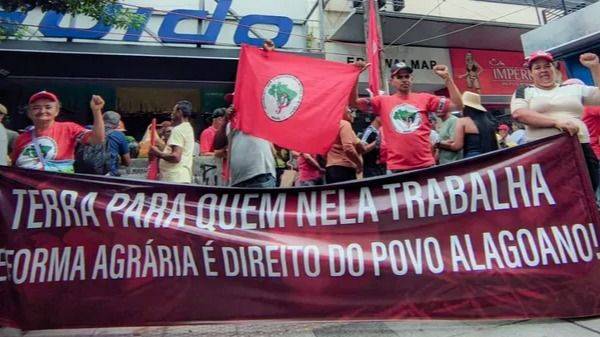 LA TIERRA NO ESPERA: OCUPACIONES MASIVAS DEL MST SACUDEN BRASIL EN JORNADA HISTÓRICA