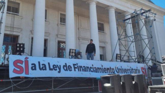 EL PODER JUDICIAL COMPLICE DEL RÉGIMEN FRENA LA ENTREGA DE FONDOS A LAS UNIVERSIDADES
