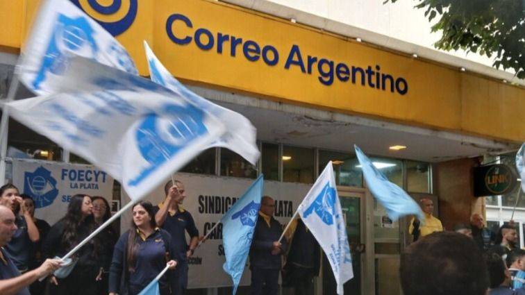 LA ESTAFA DEL AJUSTE: CORREO ARGENTINO ECHA A MÁS DE 50 TRABAJADORES Y EL GREMIO RESPONDE CON PARO NACIONAL