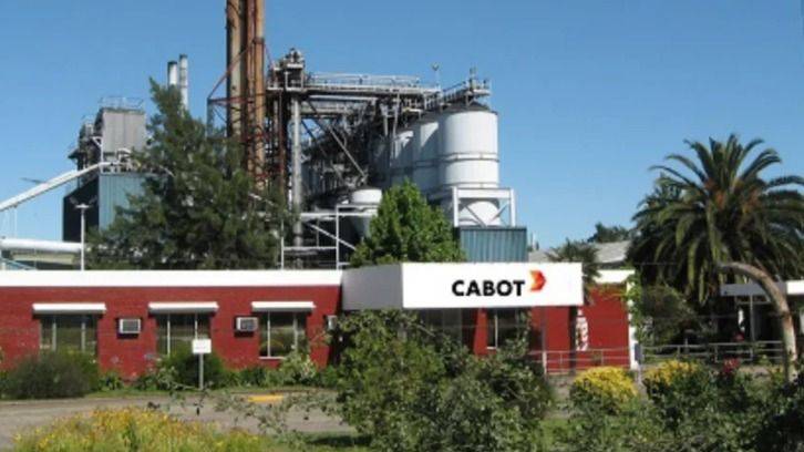 EL APAGÓN INDUSTRIAL EN CAMPANA: CIERRA CABOT Y 150 FAMILIAS QUEDAN EN LA INCERTIDUMBRE