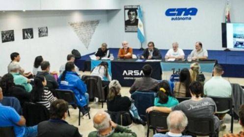 EL AJUSTE NEOLIBERAL TAMBIÉN FUSIONA ÁTOMOS: RECORTE MILLONARIO A LA ENERGÍA NUCLEAR