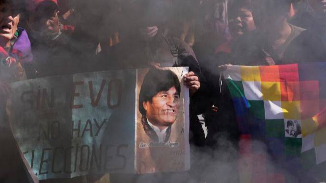 LA MARCHA QUE SACUDE BOLIVIA: EVO PUEBLO TOMA LAS CALLES CONTRA EL AJUSTE DE PAZ