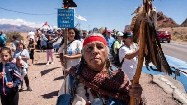 EL AGUA DULCE EN LA MIRA: LA REFORMA QUE ENTREGA GLACIARES A LAS TRANSNACIONALES