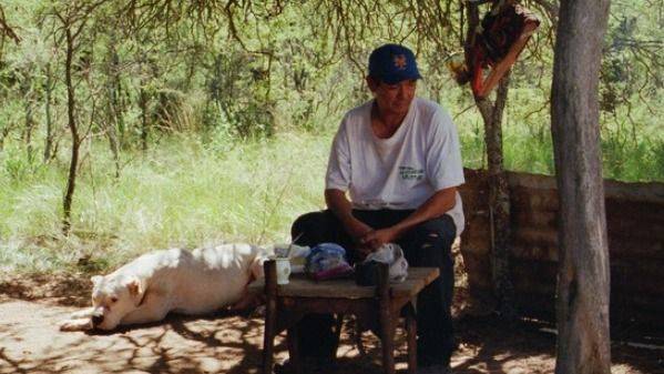 LISANDRO ALONSO VUELVE AL HACHERO 25 AÑOS DESPUÉS, AHORA CON MOTOSIERRA Y CRISIS DE FONDO