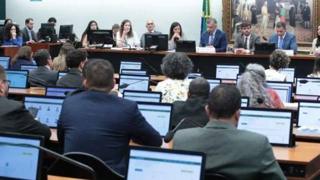 BRASIL FRENA LA BARBARIE: MAYORÍA DE EDAD PENAL NO SE TOCA