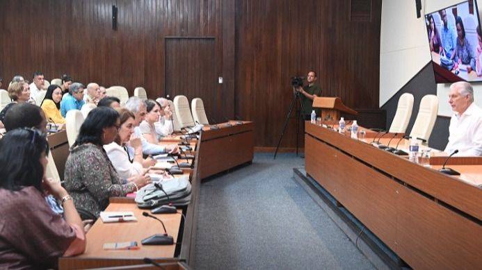 LA CIENCIA CUBANA NO SE RINDE: INVESTIGAN Y CREAN PESE AL BLOQUEO