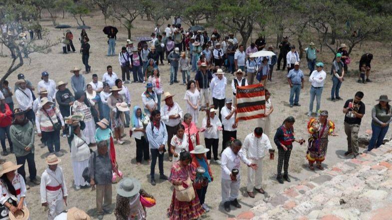 LA MEMORIA ANCESTRAL VUELVE A CAMINAR: COMUNIDADES INDÍGENAS RECUPERAN SU SITIO SAGRADO EN GUANAJUATO
