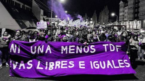 VIVAS, LIBRES Y DESENDEUDADAS: EL GRITO QUE RETUMBÓ EN LA MARCHA DEL NI UNA MENOS