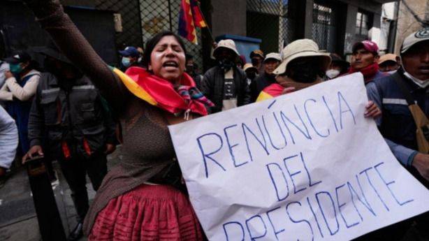 BOLIVIA EN LLAMAS: 32 DÍAS DE REBELIÓN POPULAR Y UN GOBIERNO QUE APUESTA A LA REPRESIÓN