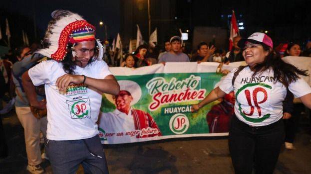 LA OTRA CARA DEL MILAGRO PERUANO: MITAD DEL PAÍS NO TIENE QUÉ COMER