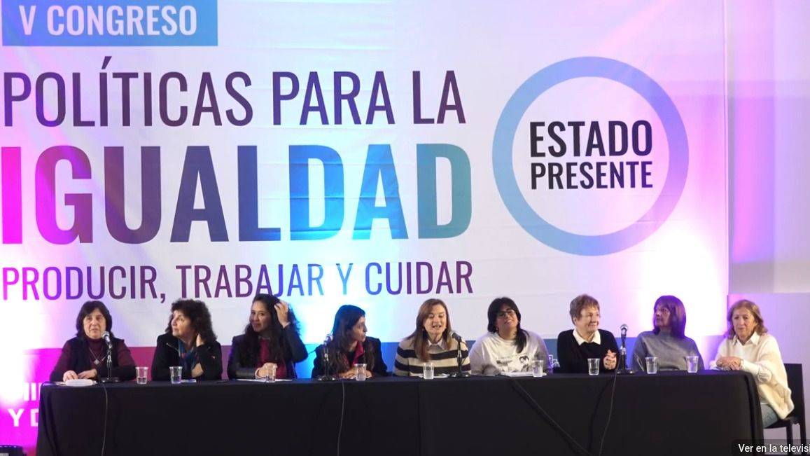 MEMORIA EN CLAVE DE MUJER: EL QUINTO CONGRESO QUE TEJE PASADO, PRESENTE Y FUTURO
