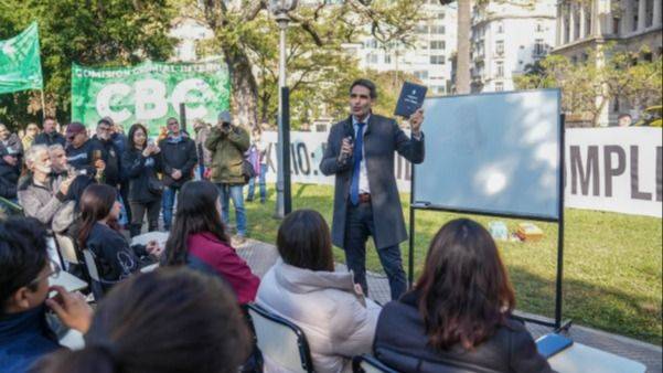 LA CORTE TIENE LA PALABRA, PERO EL GOBIERNO CIERRA LOS OÍDOS