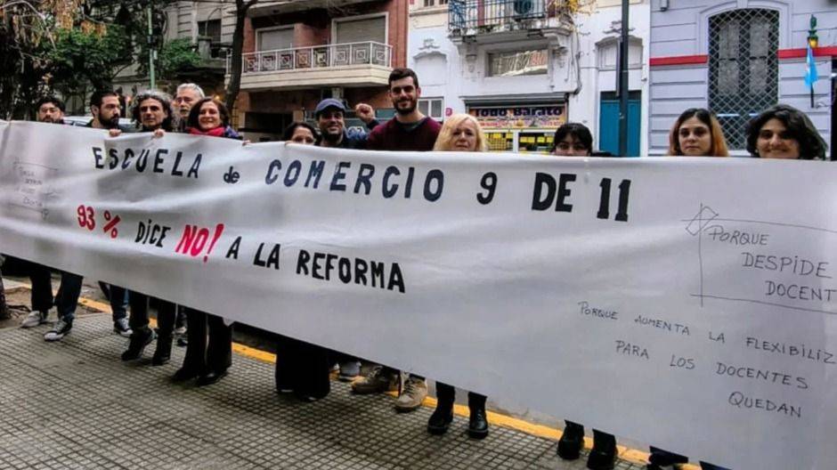 LA REFORMA QUE VIENE CON APRIETE: MACRISMO IMPONE SU MODELO EDUCATIVO A LOS GOLPES
