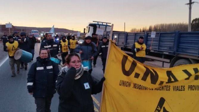 EL ESTADO SE BORRA Y VACA MUERTA SE QUEDA SIN QUIEN MANTENGA SUS RUTAS