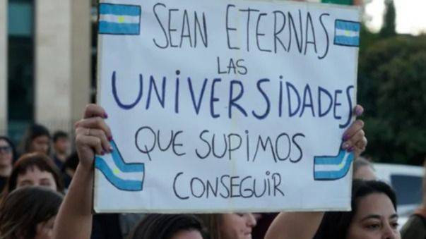 LA LEY O NADA: DOCENTES UNIVERSITARIOS DE CONADU HISTÓRICA LE DICEN QUE NO AL AJUSTE DE MILAI