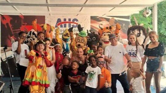 EL HUMOR POLÍTICO TOMÓ LAS CALLES DE LA HABANA Y NO HUBO QUIEN LE PARE LA CONGA
