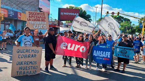OCUPAR, RESISTIR, PRODUCIR: LA LUCHA OBRERA QUE REABRIÓ UN FRIGORÍFICO EN SANTA FE