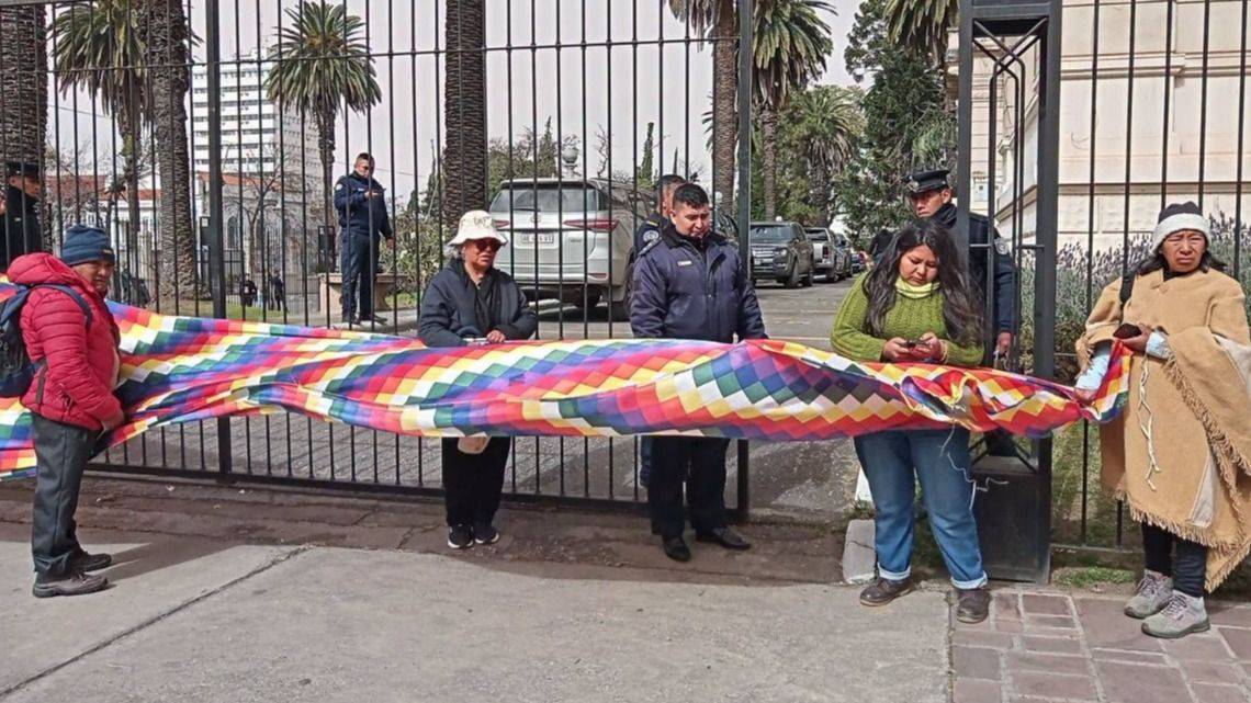 EL IMPENETRABLE NO SE RINDE: TRIUNFO WICHÍ TRAS QUINCE DÍAS DE LUCHA Y UNA MUERTE QUE SACUDIÓ AL GOBIERNO CHAQUEÑO