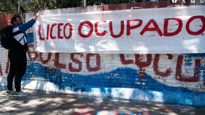 LA JUVENTUD NO SE RINDE: OCUPAN EL IBO Y SALEN A LA CALLE POR EL 6+1