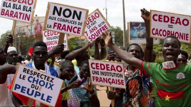 BURKINA FASO MANDA A FRANCIA A HACER LAS VALIJAS: RUPTURA DIPLOMÁTICA TOTAL