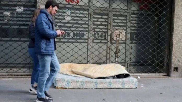 LA PLATA NO ALCANZA: LA POBREZA SIGUE GANANDO LA CANCHA EN CABA Y EL CONURBANO