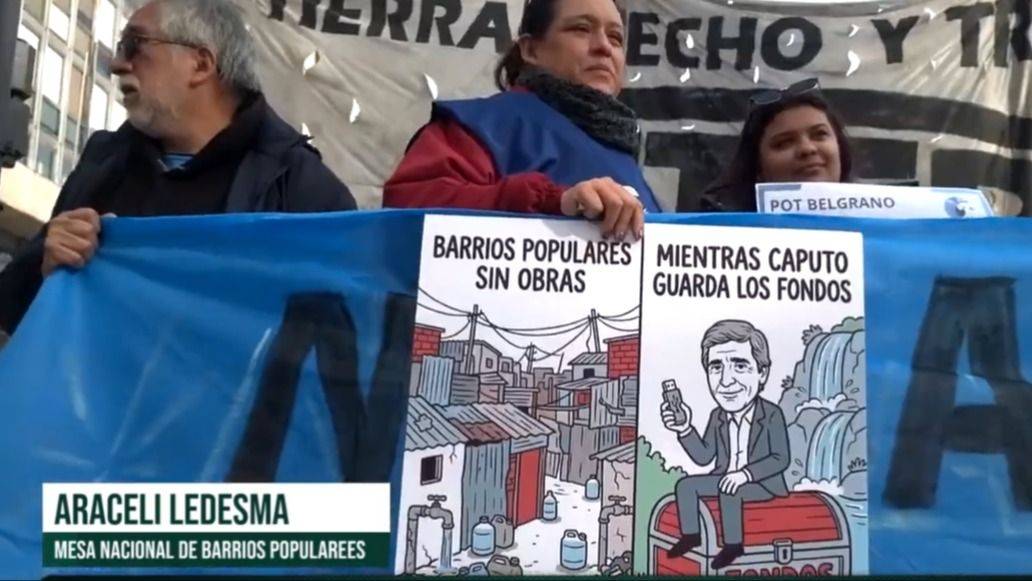 CON EL FRIO EN LOS HUESOS Y LAS OBRAS PARADAS, LOS BARRIOS POPULARES SALEN A LA CALLE