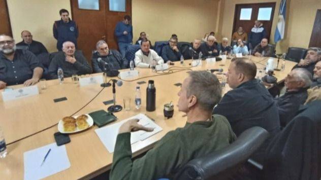 LA CGT SEGUIRÁ ESPERANDO LAS MEDIALUNAS: RECIÉN PARA EL ÚLTIMO TRAMO DE JULIO ARRANCAN LAS MARCHAS