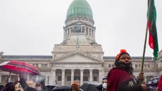 EL MITO DE LA ARGENTINA BLANCA: CÓMO EL BORRAMIENTO DE LA HISTORIA NEGRA E INDÍGENA ALIMENTA EL RACISMO