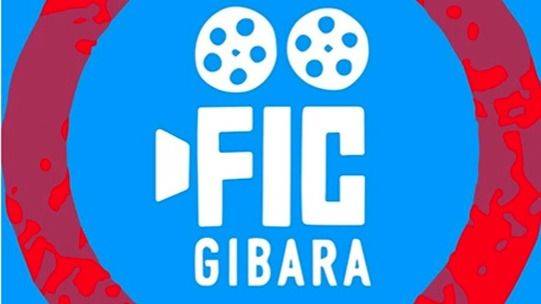 JIBARA LE GANA AL APAGÓN: EL CINE POBRE CUMPLE 20 AÑOS CON EL PUEBLO EN LA CALLE